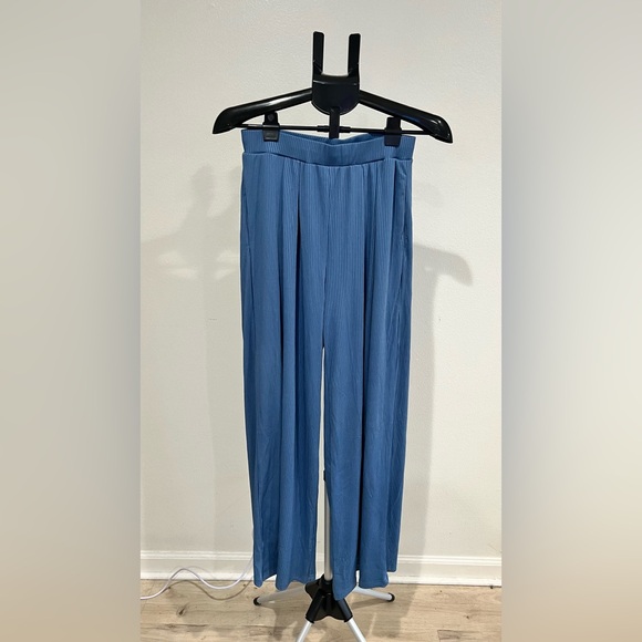 Ekouaer amazon Brand new two piece wide leg Blue Sleeveless Jumpsuit. Medium - Picture 9 of 10
